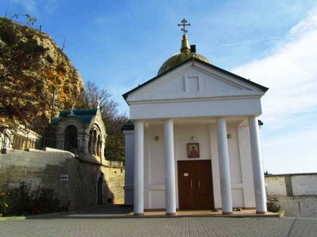 храм во имя Святого Воздвижения Животворящего Креста Господня