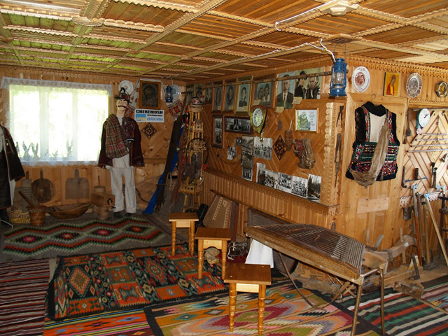 Експозиції музею Романа Кумлика