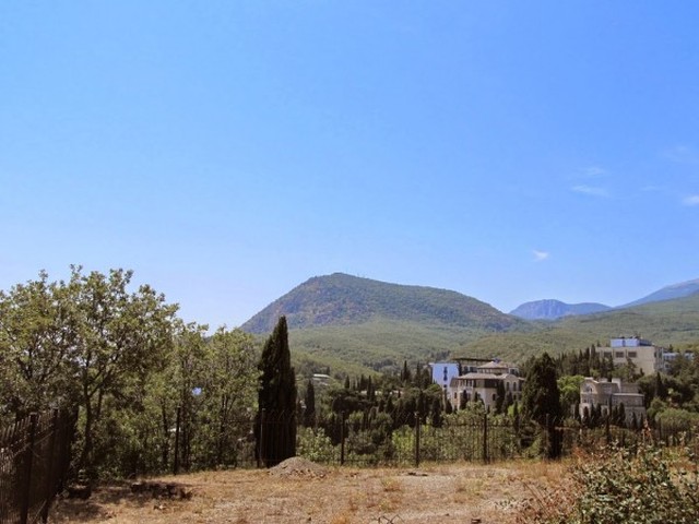 прекрасные крымские пейзажи, открывающиеся с дома-музея Стахеева
