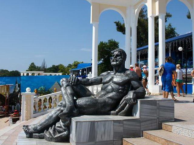 Скульптура Геракла