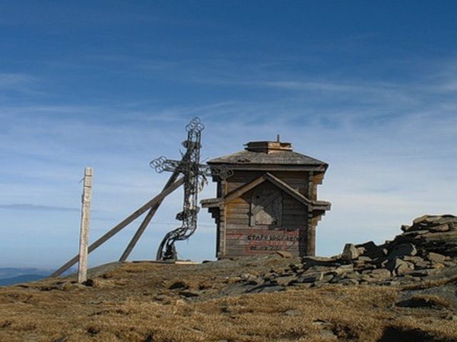 Руины старинной часовни