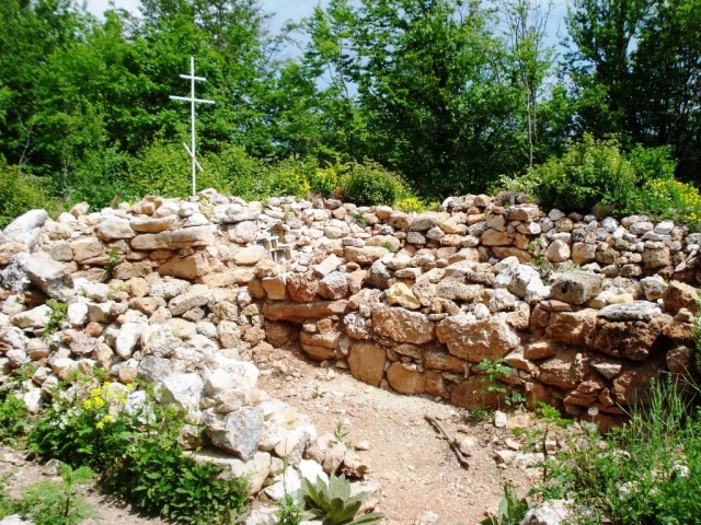 остатки храма Христа Спасителя