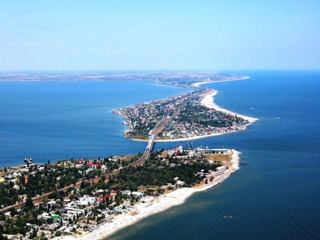 пос. Затока на Будакской косе между Днестровским лиманом и Черным морем
