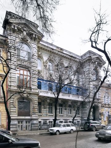 общий вид доходного дома Короне
