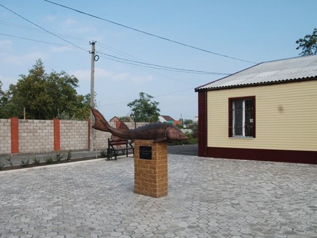 памятник «осетру»
