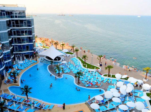 NEMO beach club на пляже «Ланжерон»