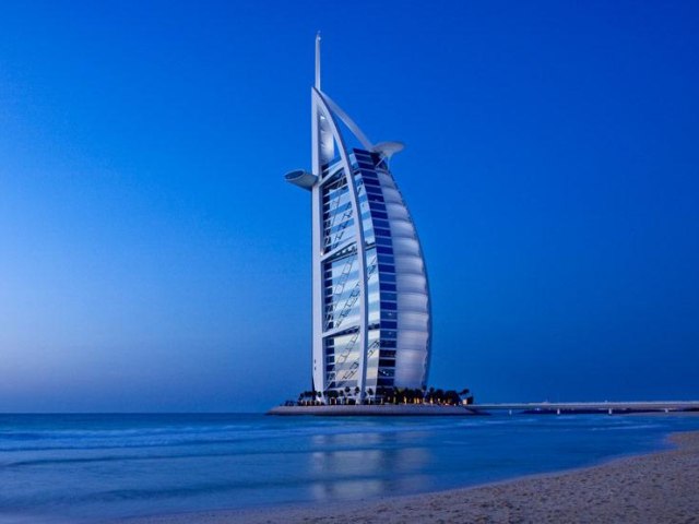 Burj Al Arab - отель парус