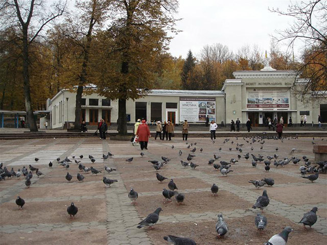 Центральная площадь Трускавца и Бювет №1
