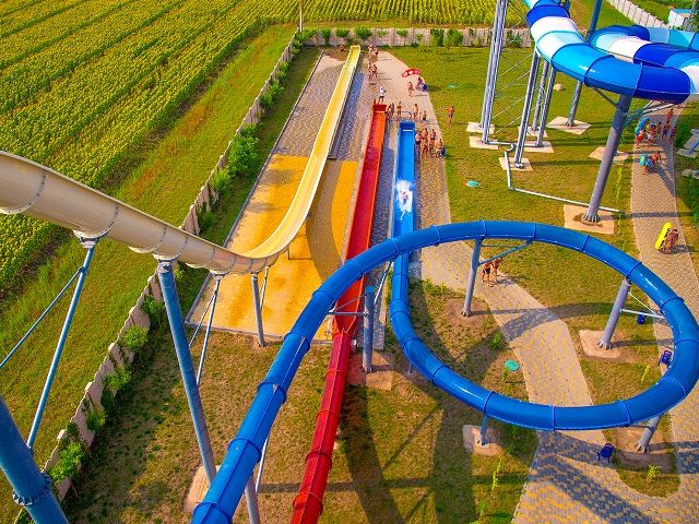 самые высокие водные горки начинаются на высоте 18,5 метров