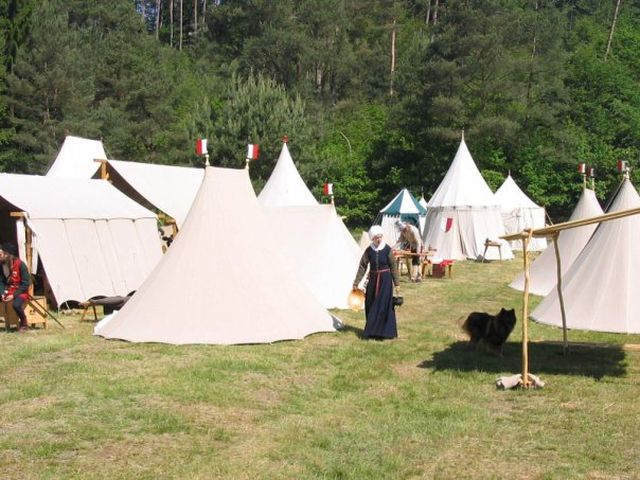 рыцарский лагерь